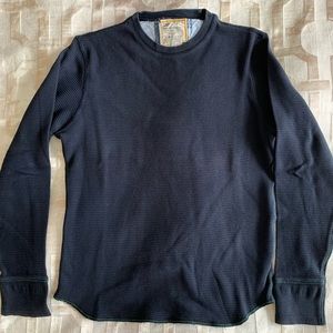 The GAP Men’s Small Navy Blue Waffle Shirt